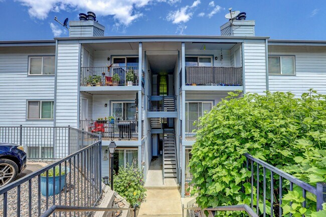 Photo - $1,850- 2 Bed 2 Bath Condo in Lakewood wit... Unit 130