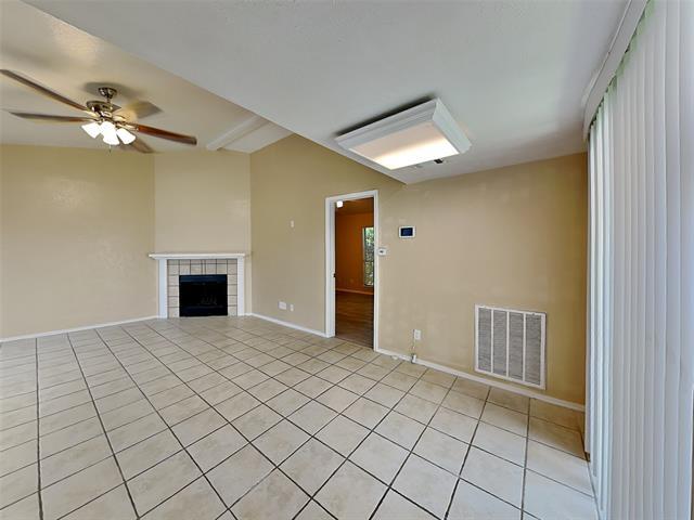 Photo - 422 Dollins St