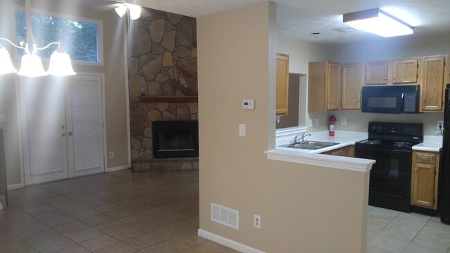 Photo - 1924 Cornell Way