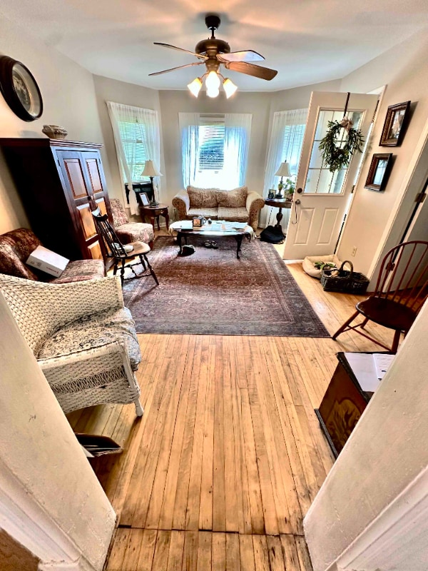 Photo - 229 W Van Buren St Unidad 2