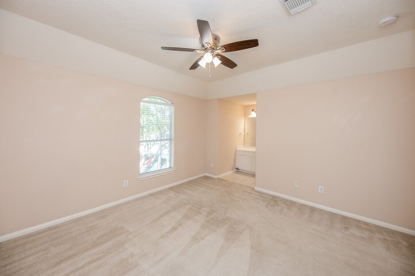 Photo - 14203 Alamosa Ct