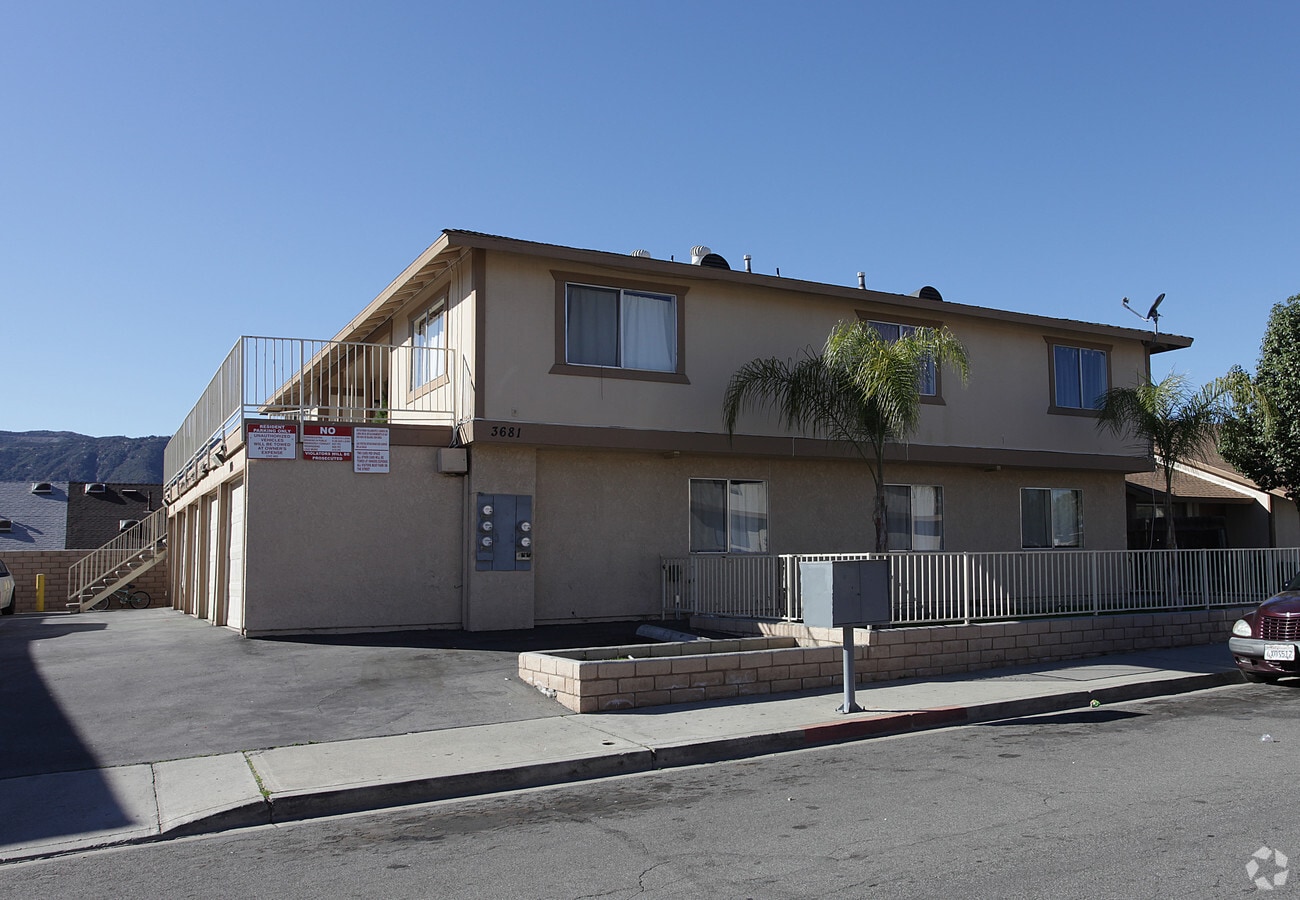 Photo - 3681 Nashland Ave