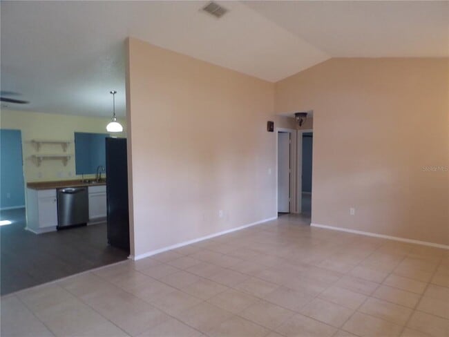 Photo - 18407 Avon Ave