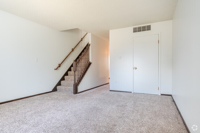 1BR, 1BA - 900SF - Living Room