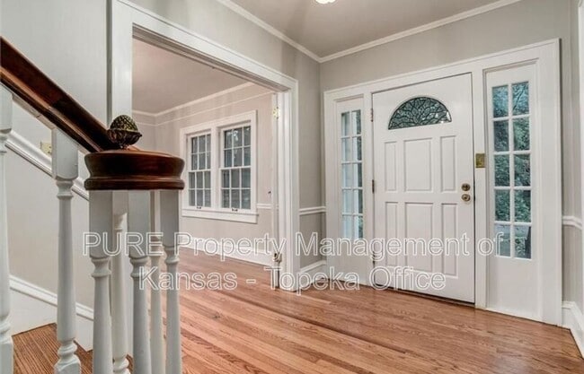 Photo - 108 SW Madison St