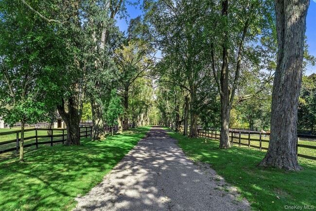 Photo - 270 Guard Hill Rd