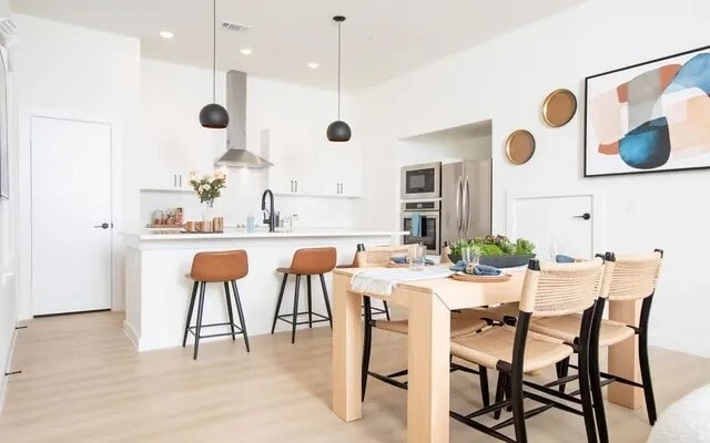 Photo - 33200 Forest W St