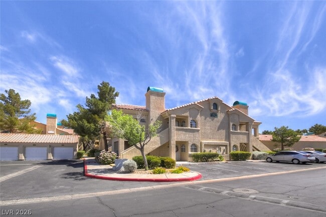 Building Photo - 2251 Wigwam Pkwy Unit 1215