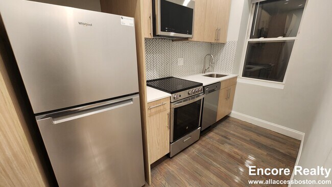 Building Photo - 111 Park Dr