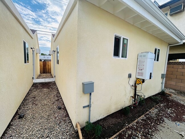 Sylvan Apartments - Sylvan Apartments Unit 8