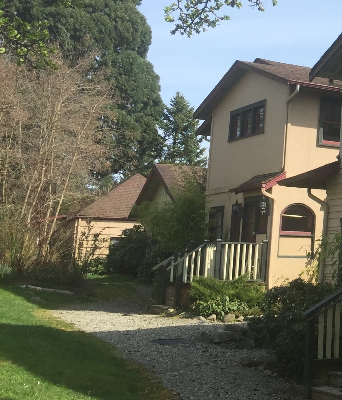 Photo - 105 125th St E