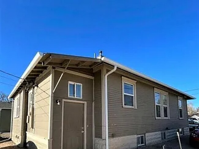Photo - 5 Bedroom Home!
