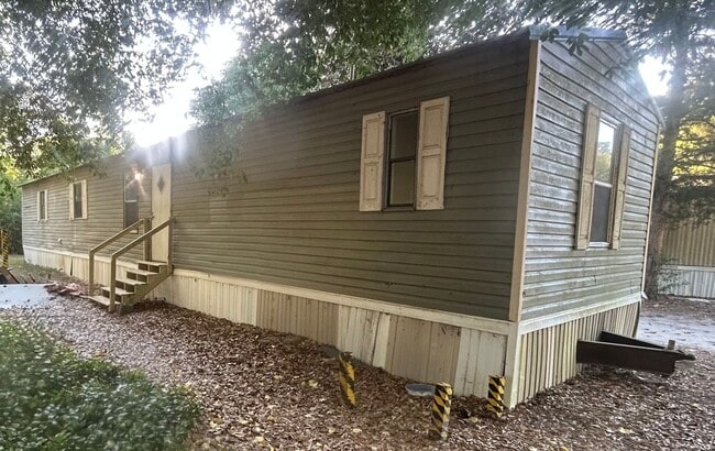 Building Photo - Available Now! Rent this 3 Bedroom Home in Aiken!