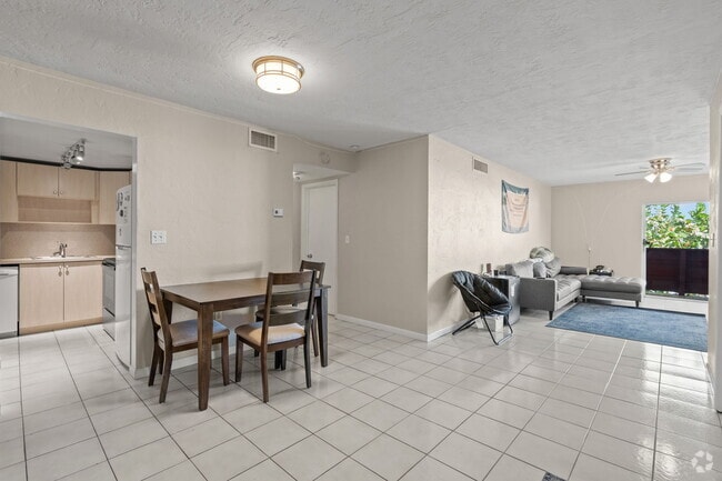 Building Photo - 1205 Mariposa Ave Unit #413 Rental
