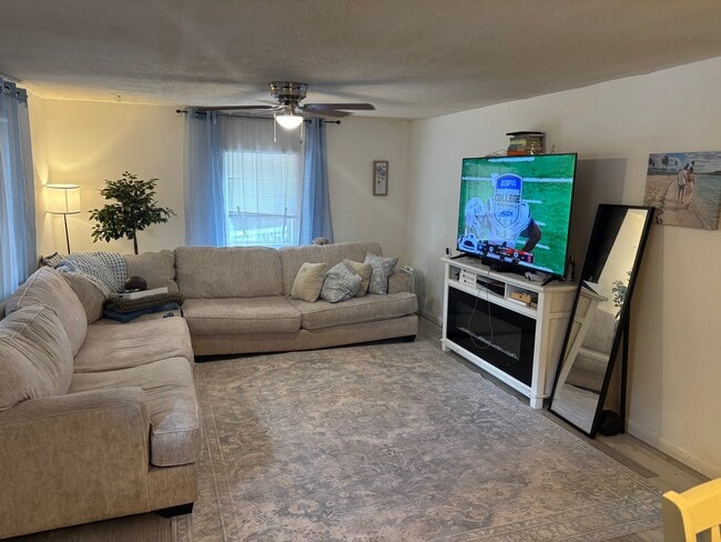 217 Aberdeen Terrace Unit 1