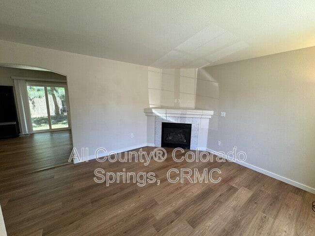 Photo - 235 Ellers Grove