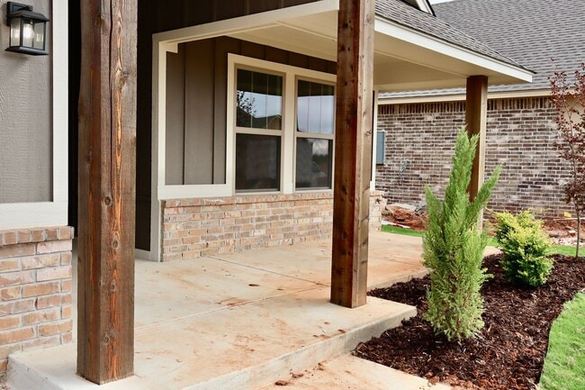 Photo - Brand New Home Shawnee OK. First Month Free!