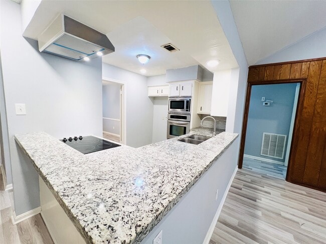 Photo - 422 Gamewood Dr