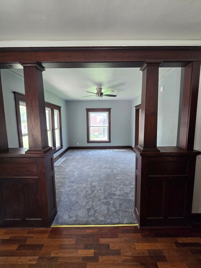 Photo - 112 5th St NE