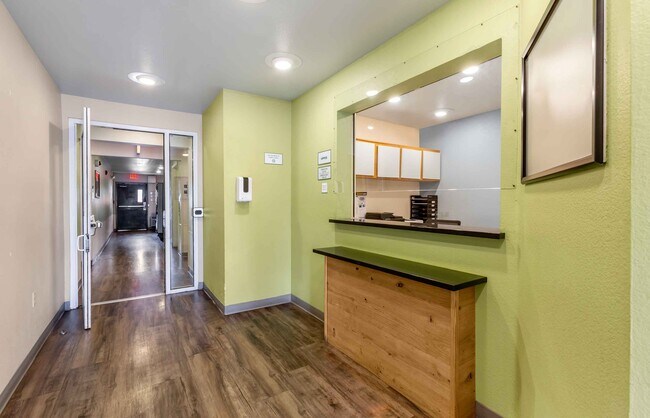 Furnished Studio-Phoenix - Peoria - Sun City