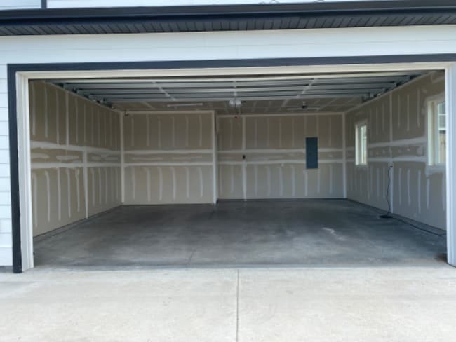 Photo - 1200 Glider Ln