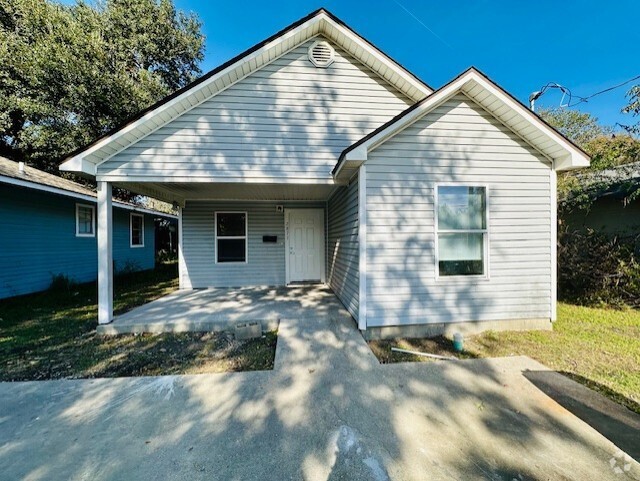 Building Photo - 2871 Navajo St Rental