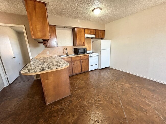 Photo - 4606 Erskine St Unidad B