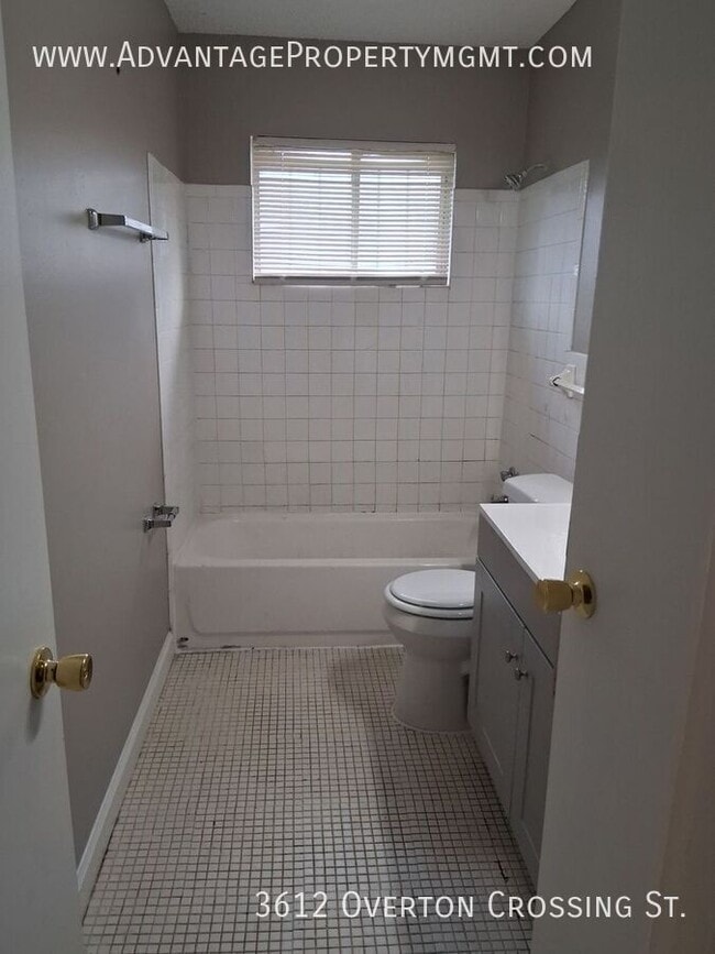 Photo - 3612 Overton Crossing St