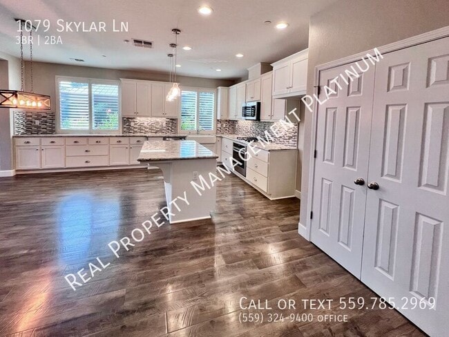 Photo - 1079 Skylar Ln