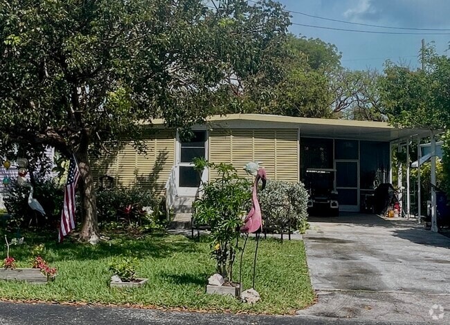 Building Photo - 710 N Silver Cir Rental