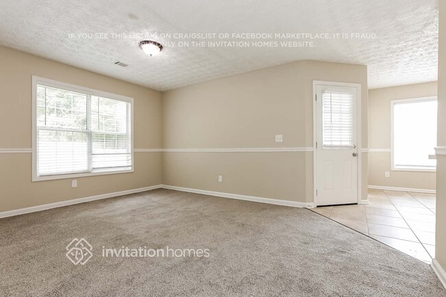 Photo - 3990 Piper Glen Dr NE