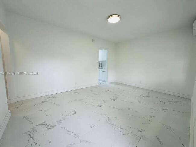 Photo - 407 SE 14th Ct Unit 3