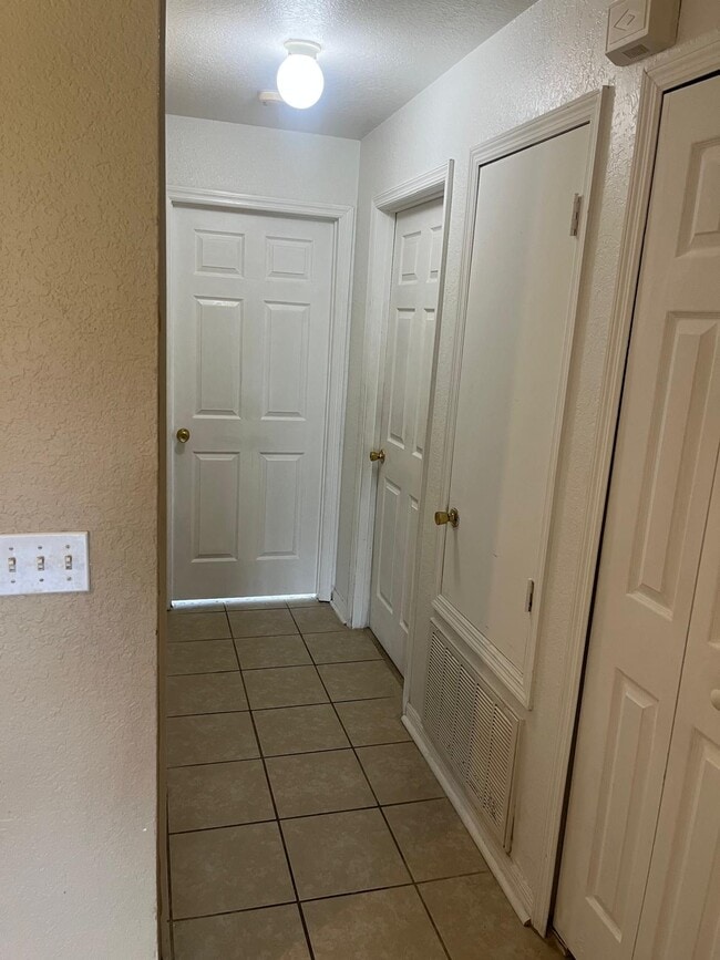 4403 Hector Ct Unidad 4