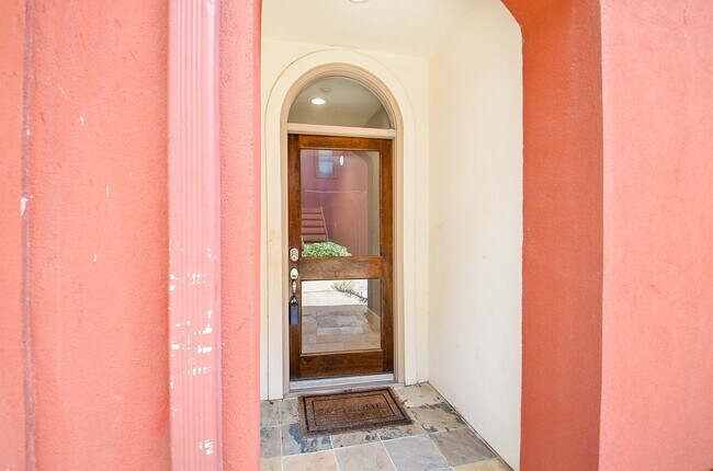 Photo - 408 Parker St