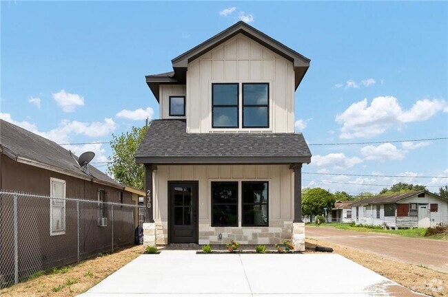 Building Photo - 230 N Pino St Rental