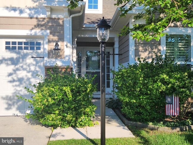 12 Whistling Duck Dr