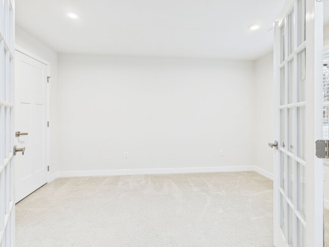 Photo - 428 Crofton Village Terrace