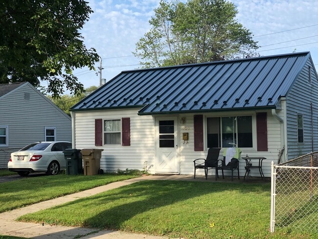 Photo - 122 Harding St