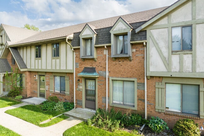 Photo - Tudor Gardens