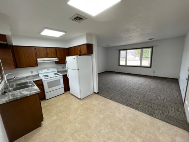 Photo - 301 S Virginia St