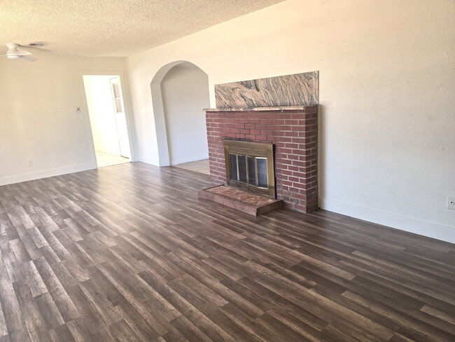 Photo - CHARMING NORTH PHOENIX HOME WITH FIREPLACE AND BACKYARD