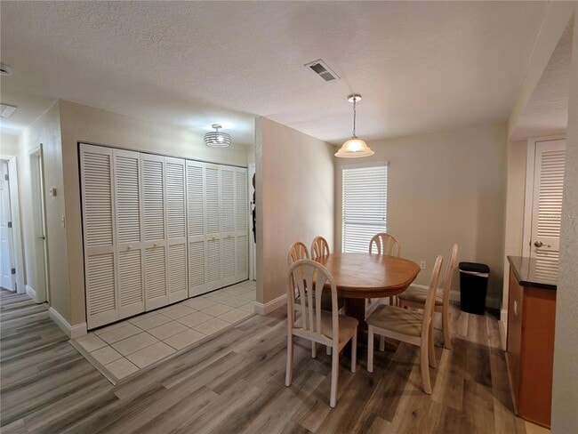 Photo - 1810 NW 23rd Blvd Unidad 165