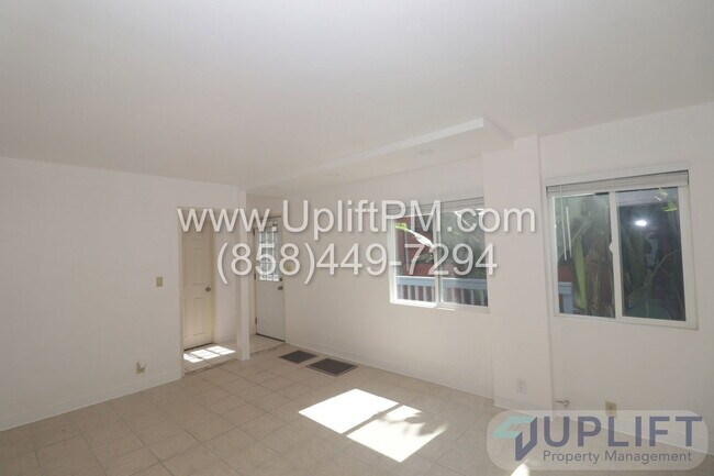 Photo - 2971 Morningside St