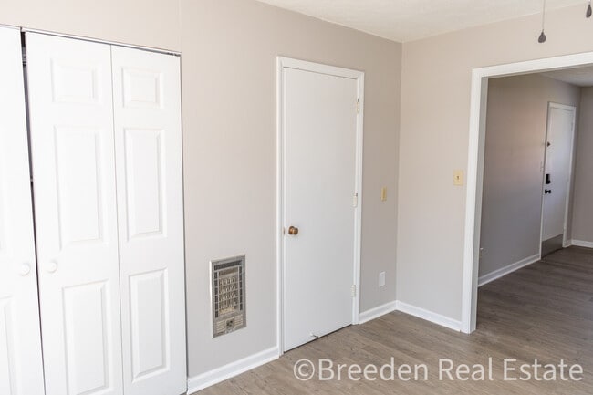 Photo - 215 N Anderson St Unit 215-E