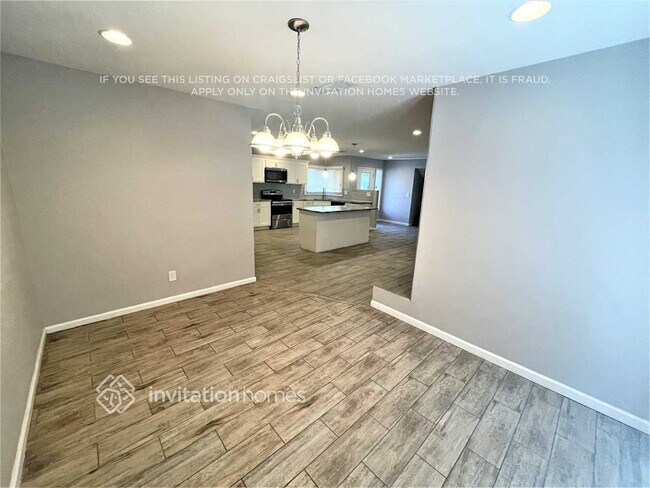 Photo - 943 E Manhatton Dr
