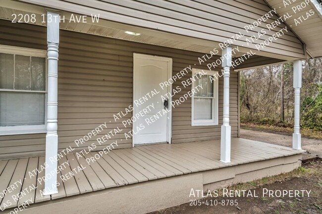 Photo - 2208 13th Ave W