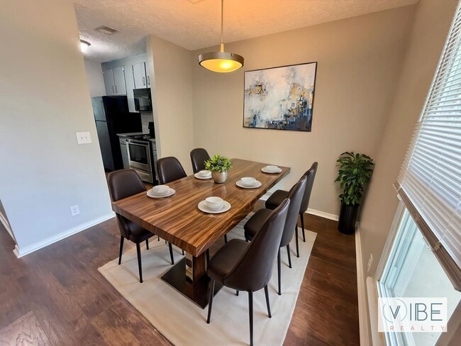 Photo - WOW! 2 Bedroom 2 Bath in Hermitage with Deck & Great Back Yard - Available June 1!