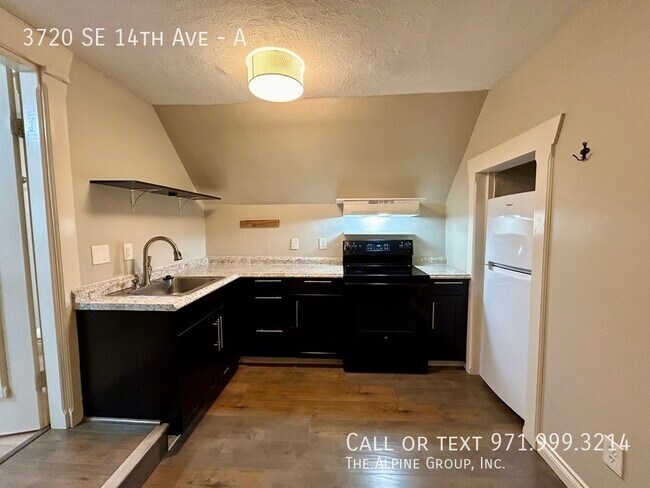 Photo - 3720 SE 14th Ave Unit A