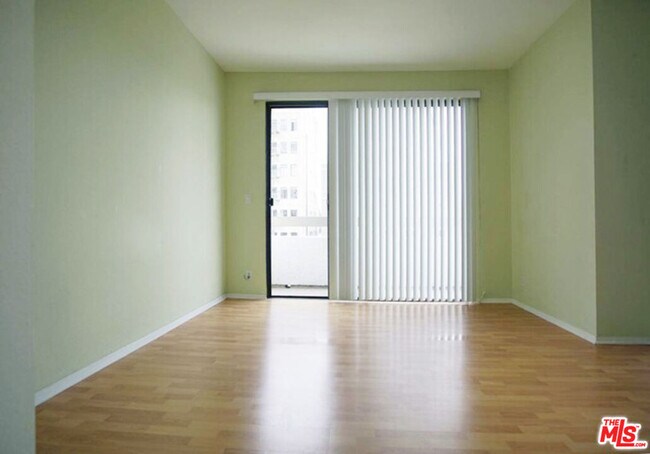 Photo - 533 S St Andrews Pl Unit 321