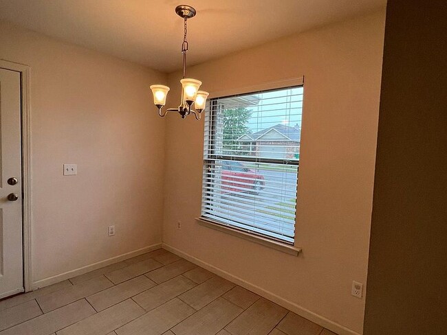 Photo - 13712 Fox Hill Dr